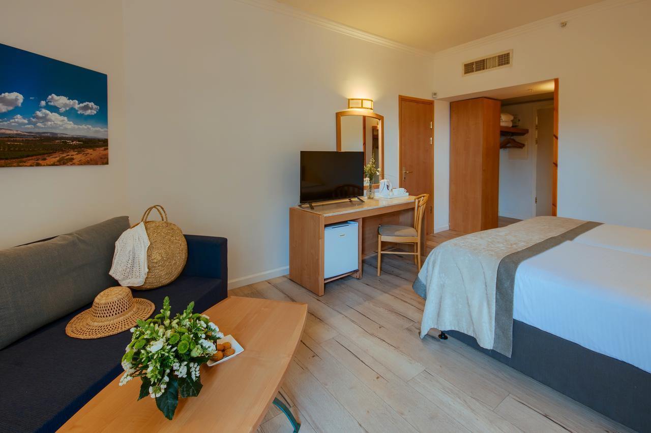 Kinar Galilee Hotel Exterior photo